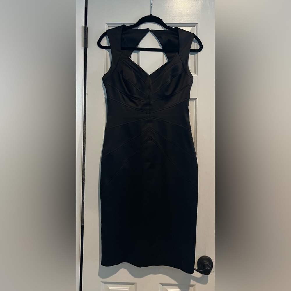 Super flattering black midi dress